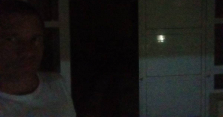 Apagones en hospitales de Cuba: Padre cubano pide ayuda para llevar a su hija enferma a casa