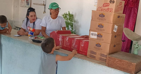 "El resto del pueblo no come": Cubanos ante entrega de donativos a niños con bajo peso, embarazadas y ancianos