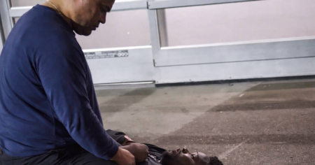 Intentan robar cadena de oro a cubano en Estados Unidos: "Se calentó el Walmart" 