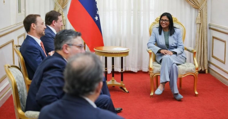 Delcy Rodríguez se reúne con Shell y más de 230 empresarios para impulsar inversión extranjera en sector petrolero venezolano