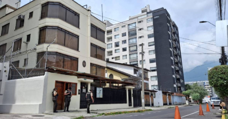 Cubanos en Ecuador aseguran no haber recibido apoyo de su embajada y aplauden expulsión de diplomáticos