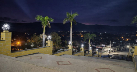 Recuperan la iluminación de la escalinata del Santuario de la Virgen de la Caridad del Cobre
