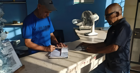 Régimen exhibe distribución de frijoles donados por México en medio de polémica por su venta en dólares