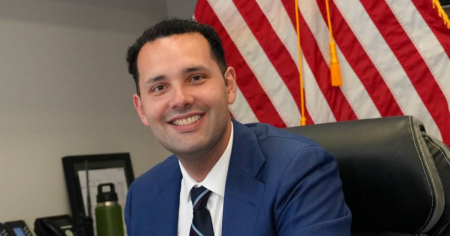 Alcalde de Hialeah convoca el Free Cuba Rally con actuaciones de Yotuel y El Chacal