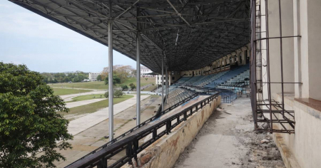 Imágenes del estadio Juan Abrantes de la Universidad de La Habana impactan en redes: "Es un abandono total"