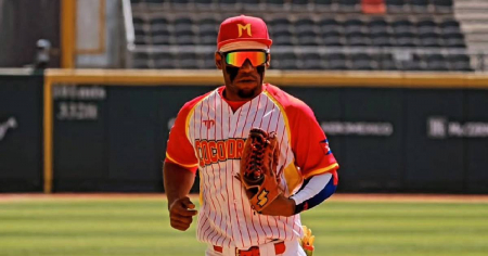 Otro pelotero cubano no vuelve: Esteban Terry se queda en México tras la Champions League