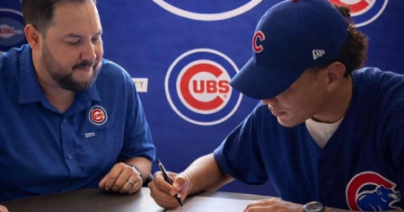 Cubano Naikys Piedra firma con los Chicago Cubs y da el salto al béisbol profesional