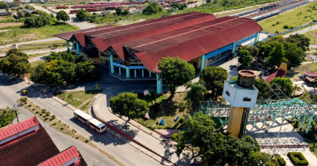 Régimen anuncia reparación integral de terminal ferroviaria en Santiago de Cuba tras años de deterioro
