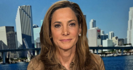 María Elvira Salazar dice que Cuba tendrá su momento, que ahora solo es un «compás de espera»