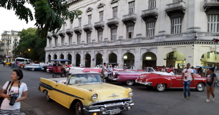 ¿Tropicana en Madrid y carros para cubanos? 