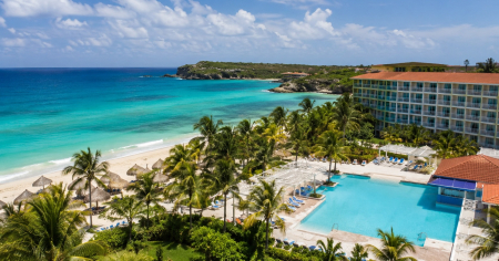Joven cubana cuenta cómo pasó de ser dependiente en hotel a mujer del jefe español en Cuba