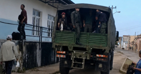 Madre denuncia reclutamiento de jóvenes al Servicio Militar en Camagüey: «Se los llevan como si fueran presos»