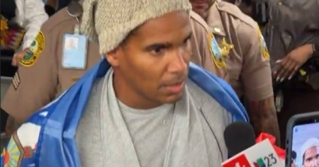 Primeras declaraciones de Luis Manuel Otero Alcántara tras llegar desterrado a Miami: «Que acaben de ceder»