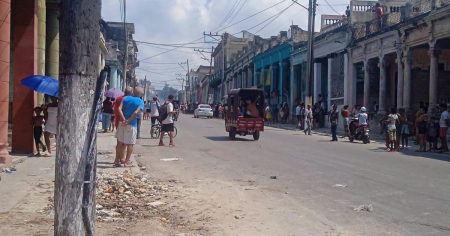 Protesta en La Habana: Mujeres cierran la calzada de Diez de Octubre por falta de electricidad