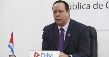 Sancionado y hackeado el ministro de Salud de Cuba