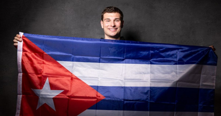Cubanoamericano Fernando Mendoza firma contrato de 57.3 millones de dólares con Las Vegas Raiders