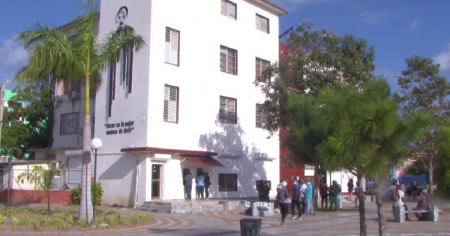 La bancarización también ha sido un fiasco en Isla de la Juventud y las colas en los bancos lo demuestran