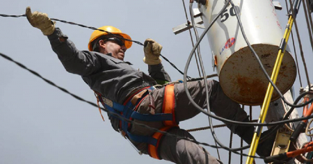 Cada día se dañan en La Habana 25 transformadores eléctricos como promedio, reporta televisión estatal