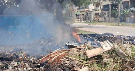 Yoani Sánchez denuncia la contaminación por quema de basura que sufren los habitantes de La Habana