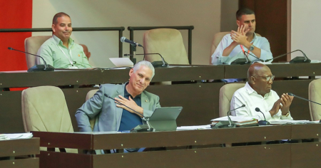 El Parlamento cubano suma diputados, pero no soluciones para la población