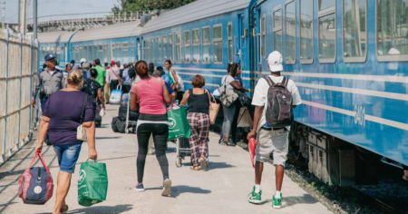 Cubanos denuncian corrupción y reventa de pasajes tras anunciarse los trenes nacionales de agosto