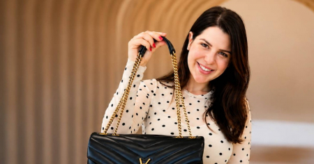 Quién es Esmeralda Boss, la cubana dueña de un negocio en Miami que premia a sus clientas con carteras de lujo