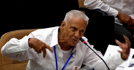 Diputado cubano: «Aunque parezca que no, hacer lo que estamos haciendo es de revolucionarios»