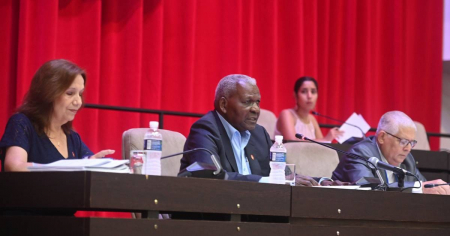Esteban Lazo: "Todas estas leyes que estamos aprobando funcionarán si el pueblo las entiende y participa"