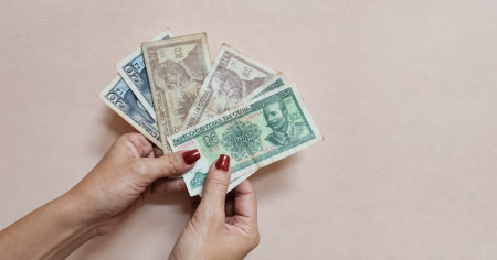 Banco cubano advierte: ningún establecimiento puede decidir qué billetes acepta