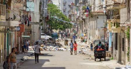 Un desgarrador poema a la «Sociedad Protectora de Cubanos» que «radica en la Florida»