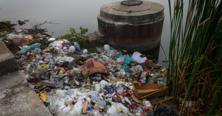 En fotos: Ríos y bahía de Matanzas desbordados de basura