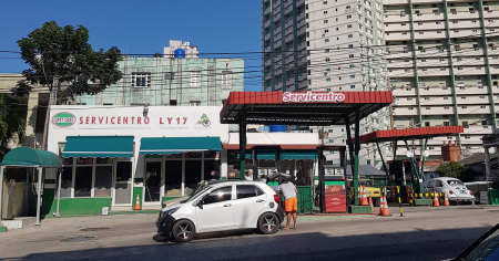 ¿Adónde va y a quién beneficia el combustible que Estados Unidos vende a Cuba?
