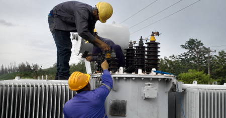 Más de 20 mil personas quedan sin electricidad en Holguín tras robo de aceite de un transformador