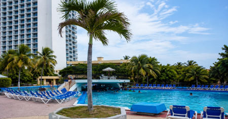 Cubana pasa un día en el Hotel Neptuno y cuenta su experiencia: «No pienso discutirlo con nadie»