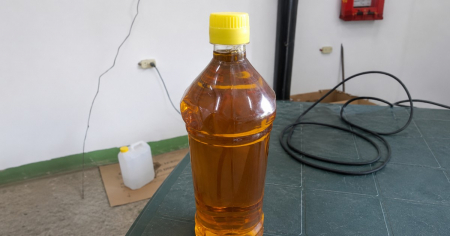 Salud Pública alerta sobre consumo humano de aceite vendido en feria de Mayabeque: era para alimentación animal