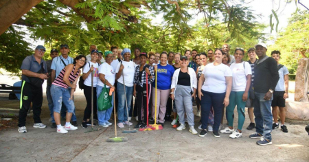 «Entusiasmo» y «disciplina» en trabajo voluntario del MINCOM... ¿Y las comunicaciones?