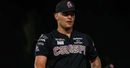 Prospecto cubano Brander Guevara inicia una nueva etapa y despierta interés entre scouts