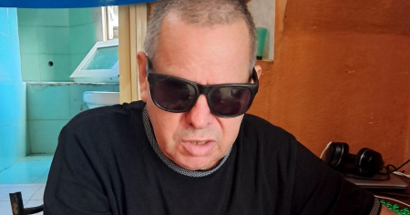 Activista ciego denuncia tres años sin agua en su vivienda y amenazas de detención cuando reclama a las autoridades