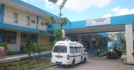 "Mi alma ya no aguanta más": madre cubana lleva dos años viviendo en un hospital con su hijo