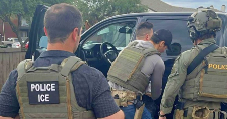 ICE mantiene cifra récord de arrestos de migrantes en agosto