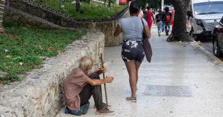 Realizador cubano: «Respeto más a los que piden comida que a los que piden resistencia»