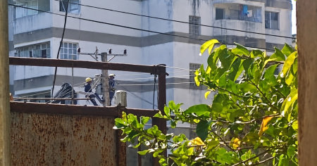 Conmoción en Guanabacoa tras la muerte de un liniero electrocutado mientras reparaba un transformador