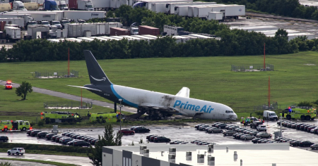 Secretario de Transporte de EE.UU. anuncia suspensión temporal de vuelos hacia Miami tras accidente
