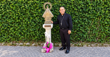 Obispo cubano envía emotivo mensaje al pueblo de Cuba desde el Vaticano