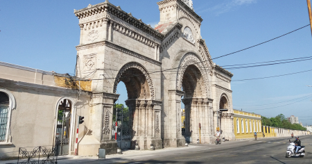 «Ya no respetan ni a los muertos»: familia denuncia vandalismo en el Cementerio Colón
