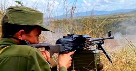 MINFAR dice que los 'boinas rojas' están para 'combatir sin tregua a los enemigos de la Revolución'