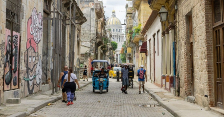 Cubana denuncia peligro de derrumbe en La Habana: «Cuando haya un muerto es que van a venir»