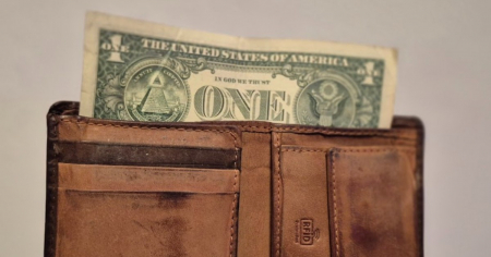 Subidón del dólar en Cuba: La moneda estadounidense consolida su racha alcista en la venta informal