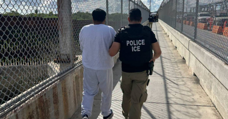 Cuba rechazó recibirlo y lleva más de un año detenido por ICE sin que se concrete su deportación