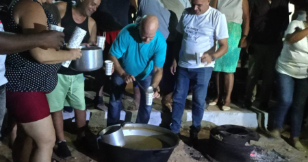 Gerardo Hernández se toma la caldosa de los CDR entre apagones y consignas en Matanzas